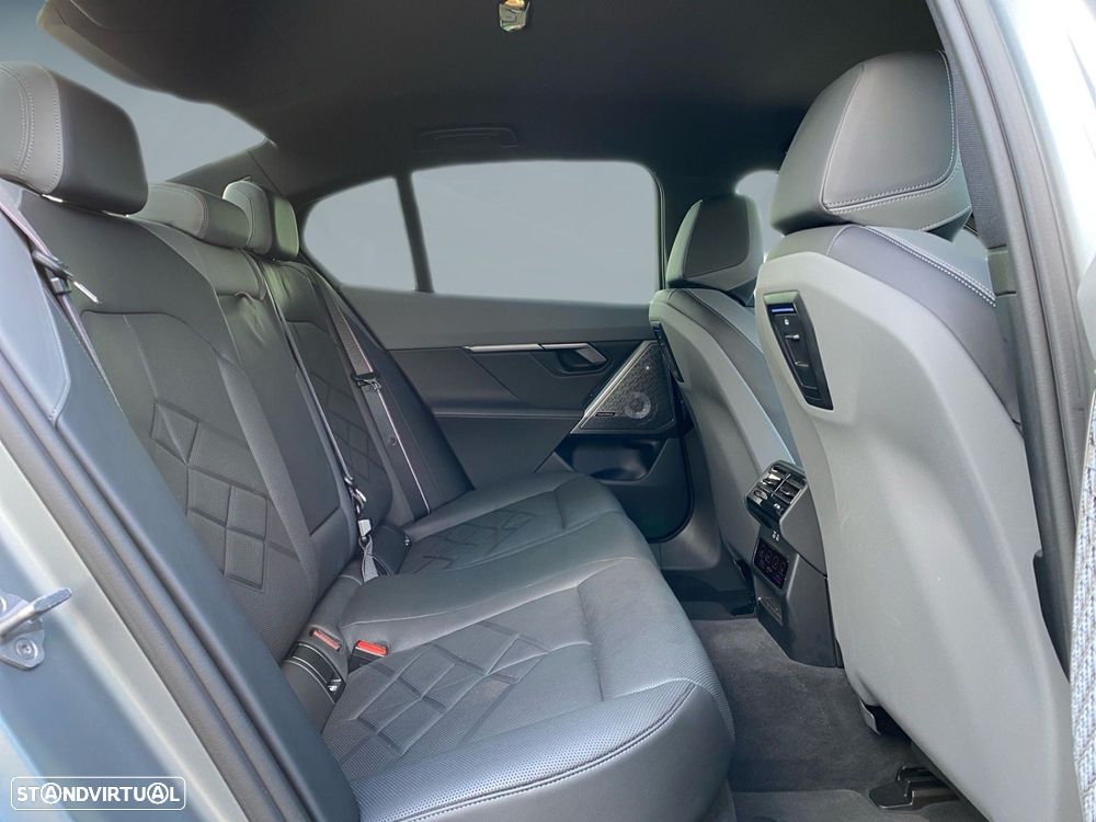 BMW i5 M60 xDrive Pack Desportivo M Pro - 24