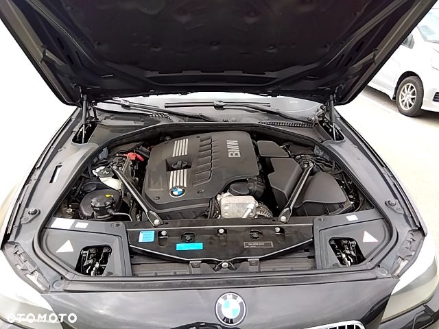 BMW Seria 5 530i - 8