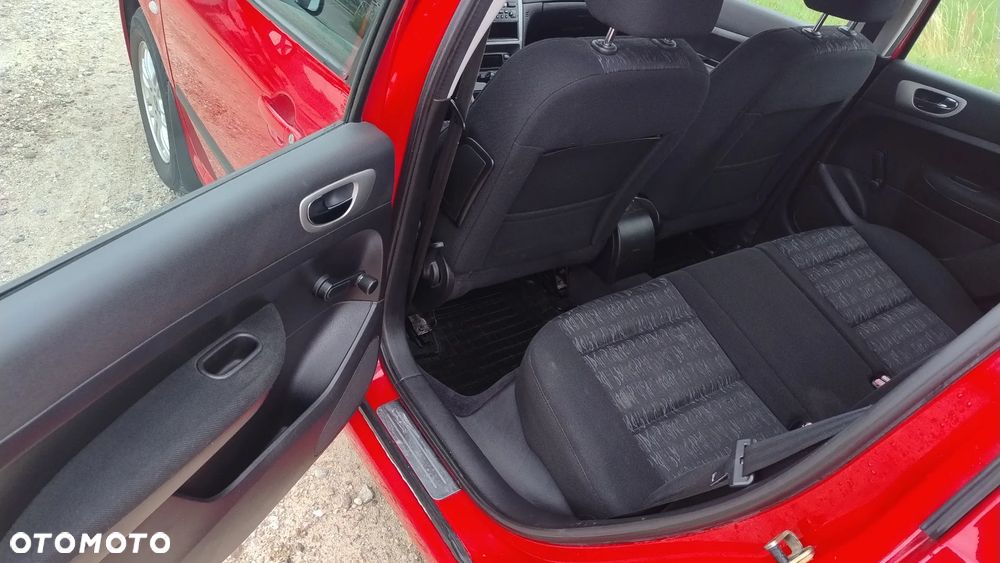 Peugeot 307 1.4 XR - 18