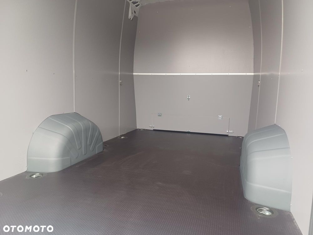 Toyota Proace Max - 12