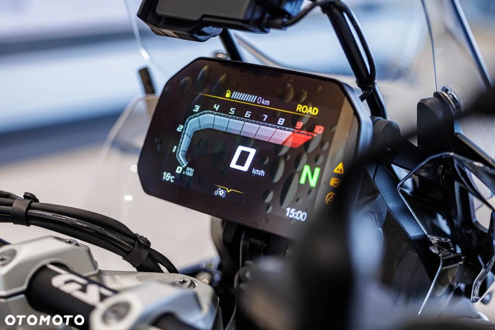 BMW R - 9