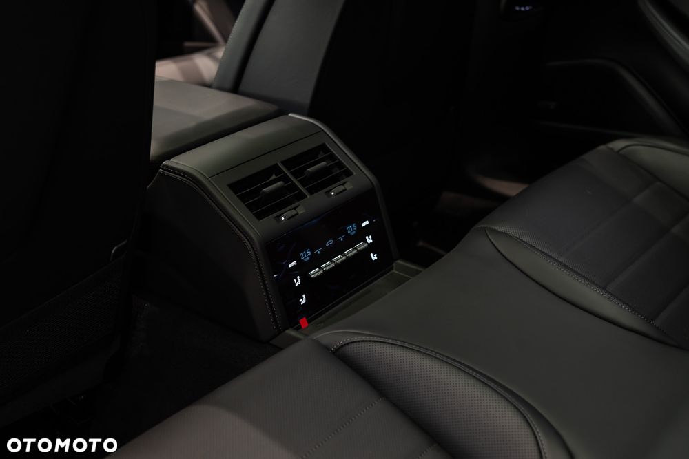 Porsche Panamera 4 - 29