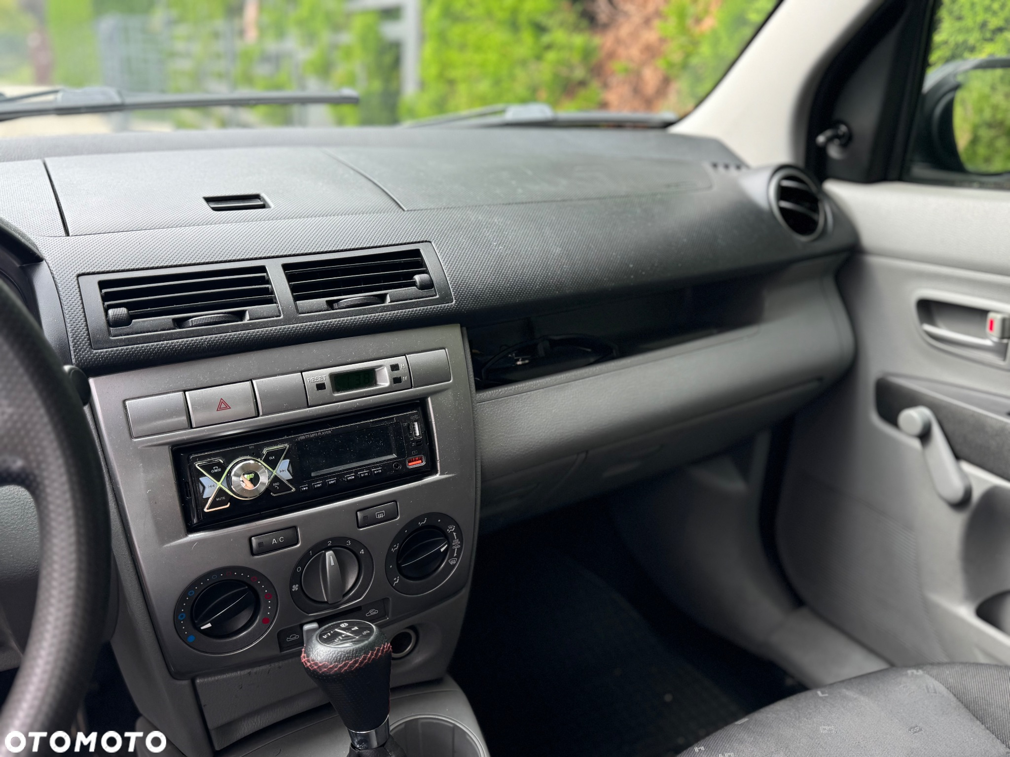 Mazda 2 - 12