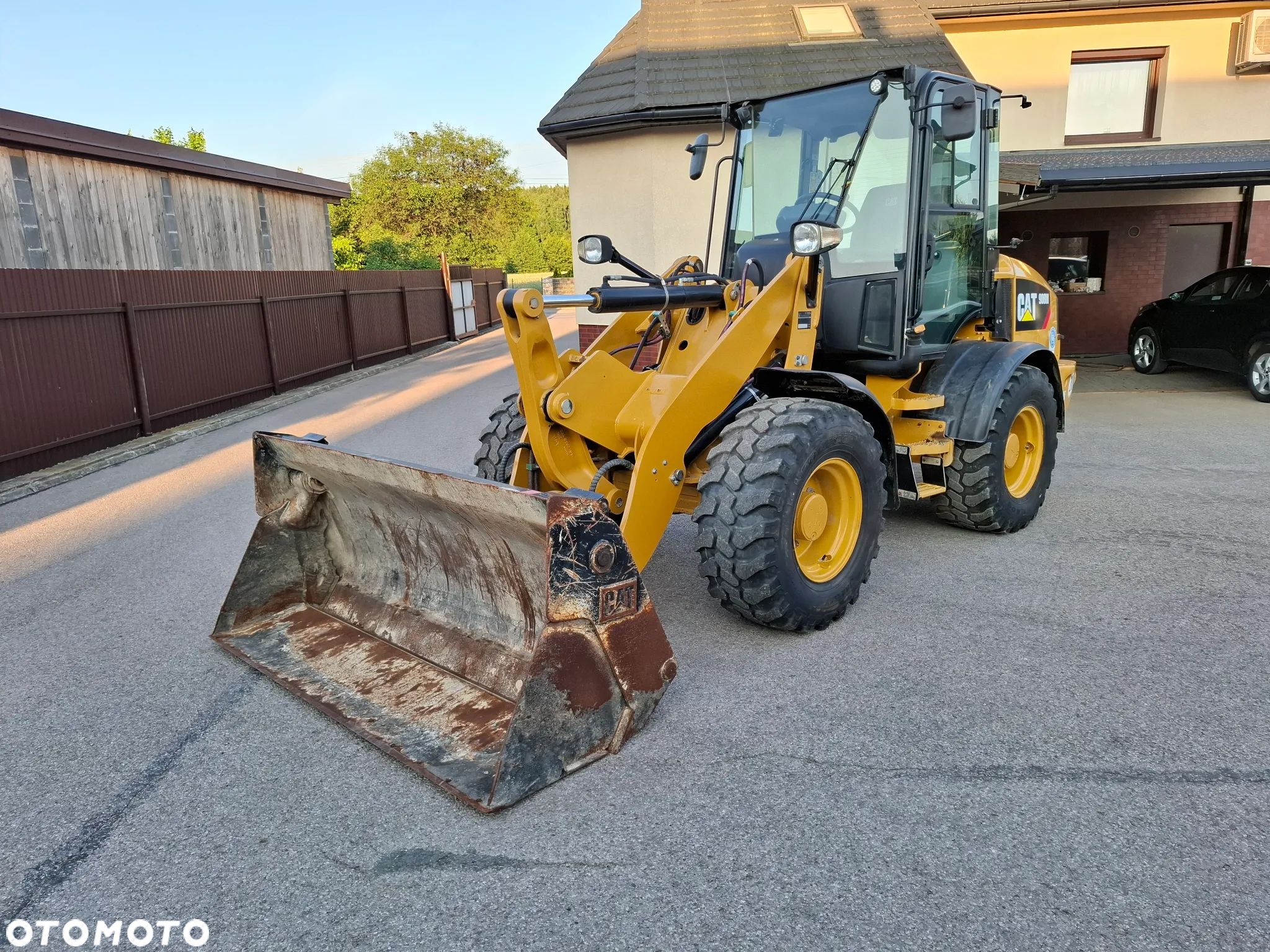 Caterpillar CAT 908 M - 1