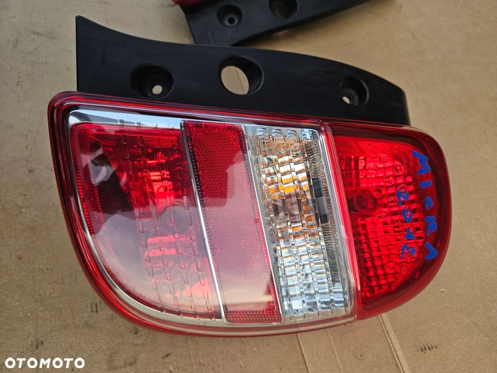 Nissan Micra K13 lampa tył tylna prawa lewa - 3