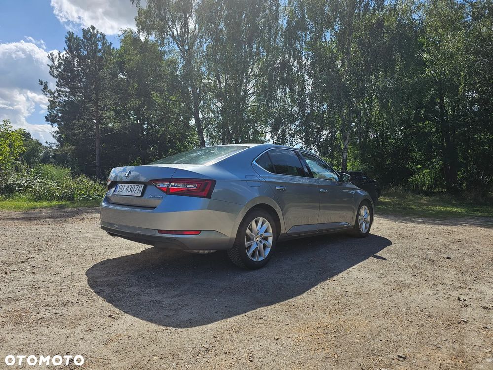 Skoda Superb 2.0 TSI DSG Ambition - 17