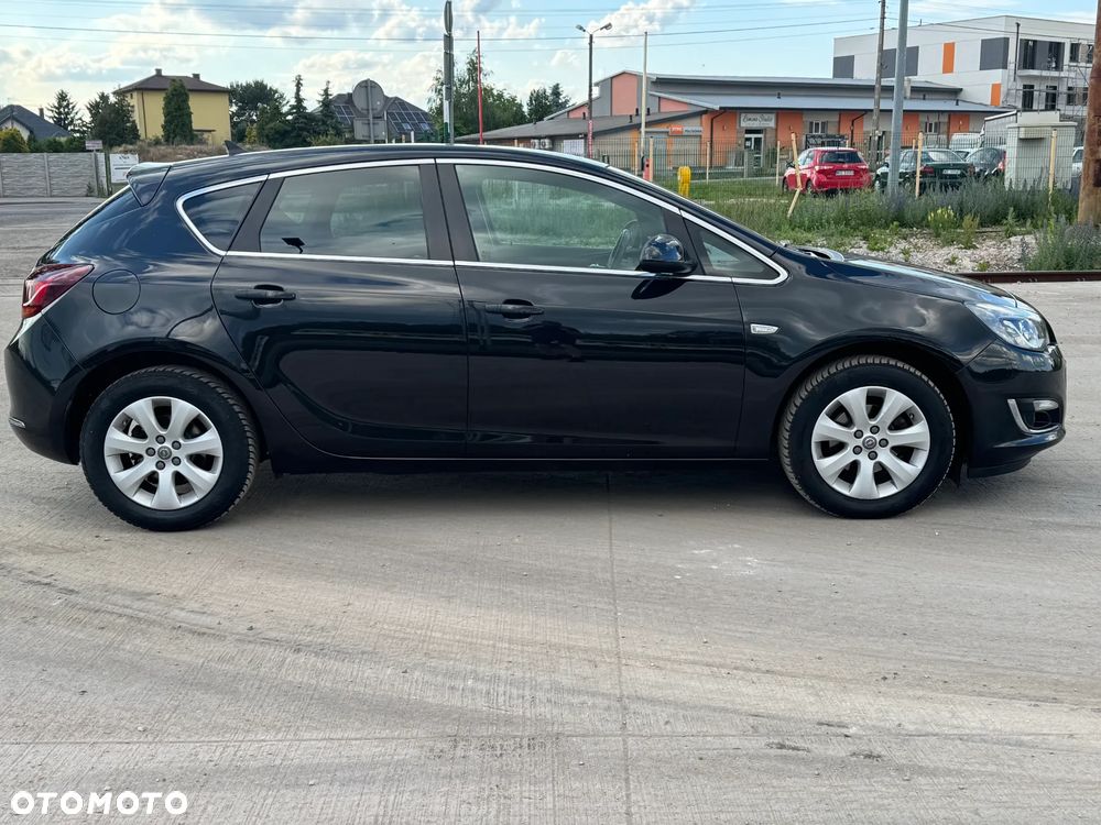 Opel Astra 1.4 Turbo Exklusiv - 10