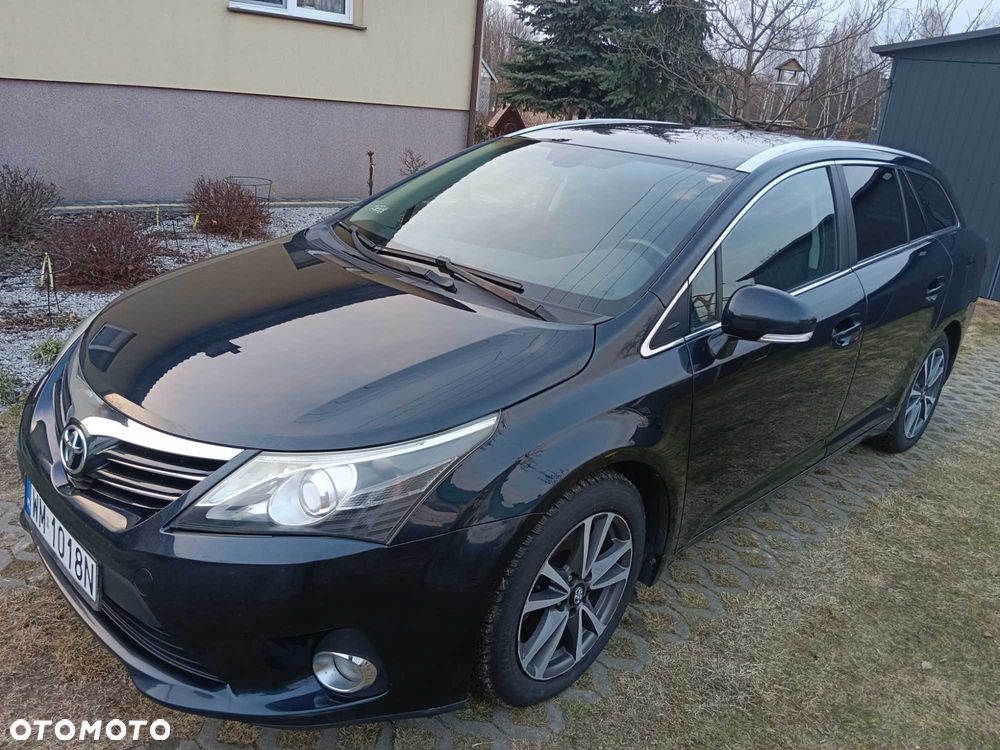 Toyota Avensis - 1