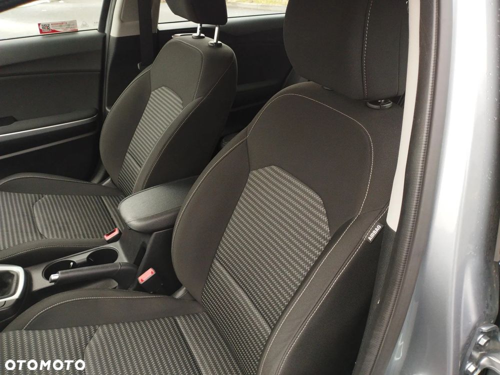 Kia Ceed 1.5 T-GDI M - 12