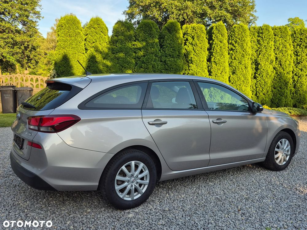 Hyundai i30 1.4 Family - 4