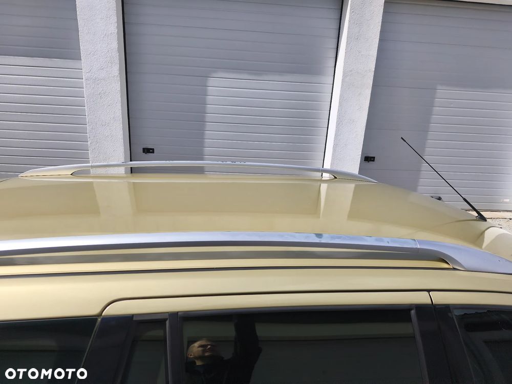 Ford Mondeo 1.8 Ambiente - 12