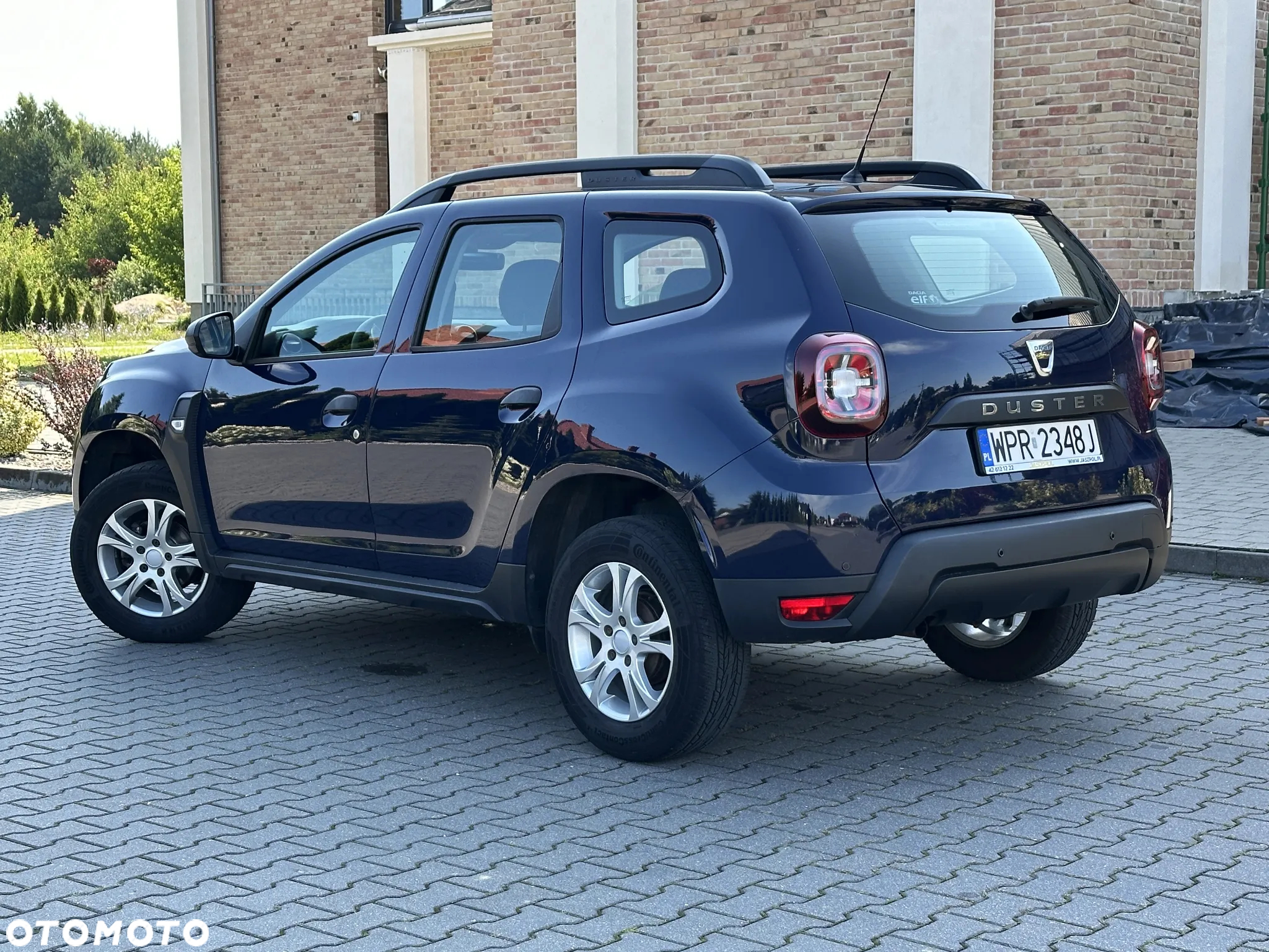 Dacia Duster 1.6 SCe Laureate S&S - 10