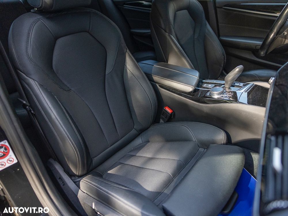BMW Seria 5 520d xDrive Aut. Sport Line - 32