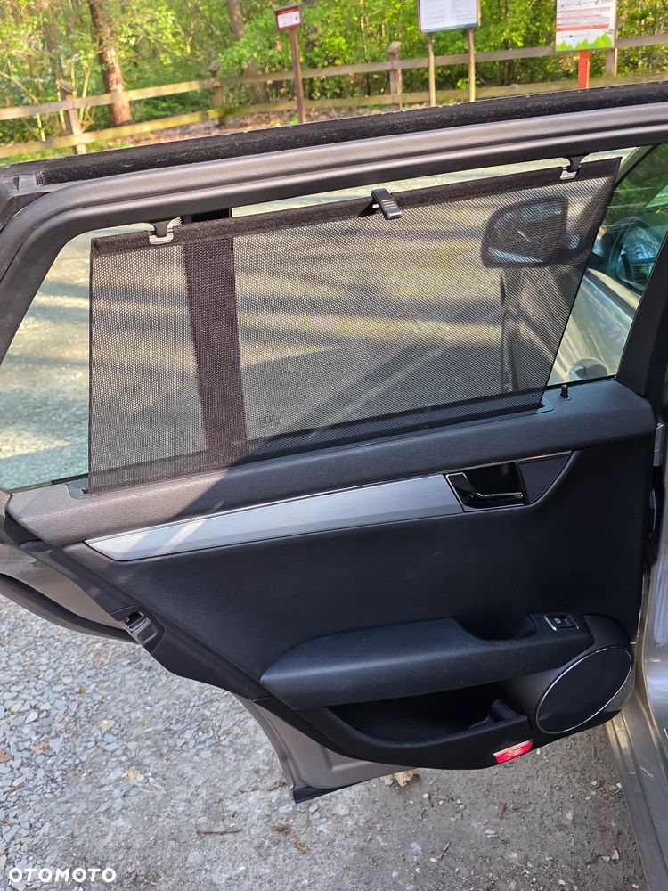 Mercedes-Benz Klasa C 220 CDI Elegance - 22