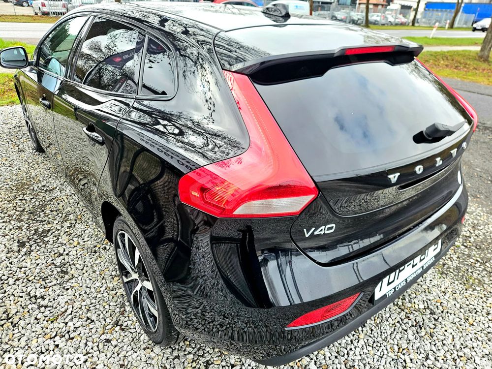 Volvo V40 T2 Linje Svart - 12
