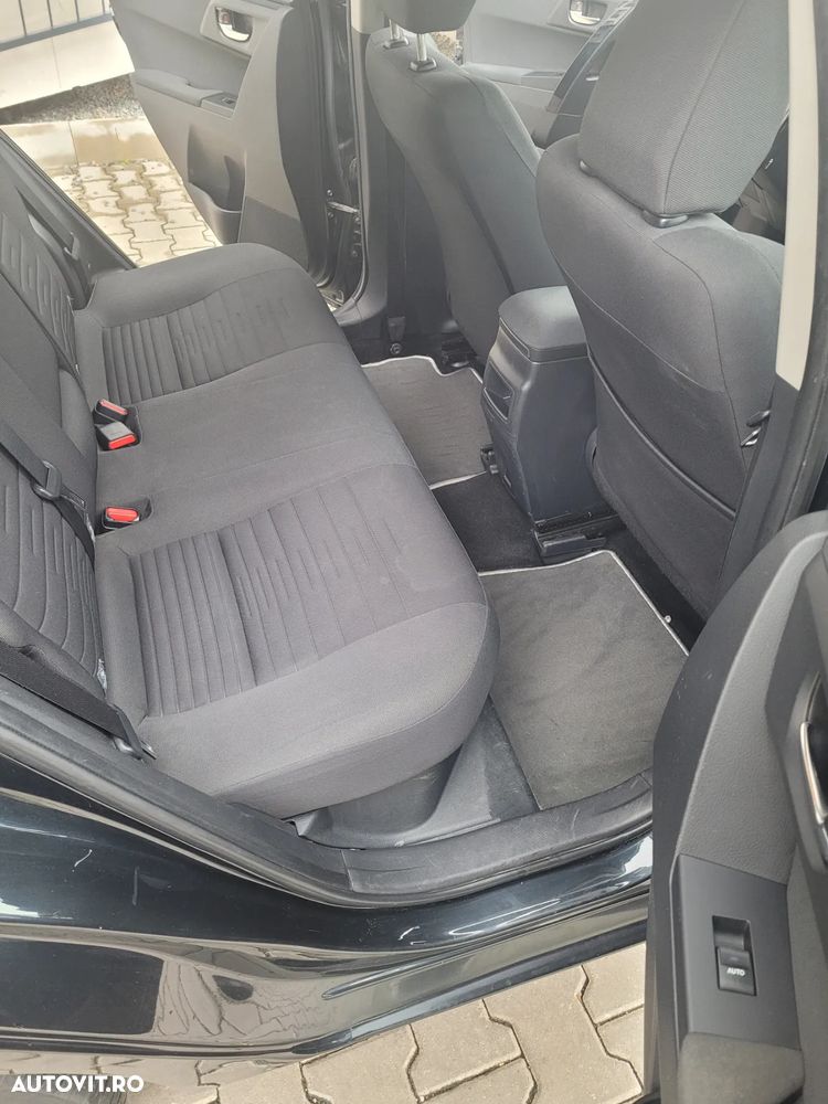 Toyota Auris - 12