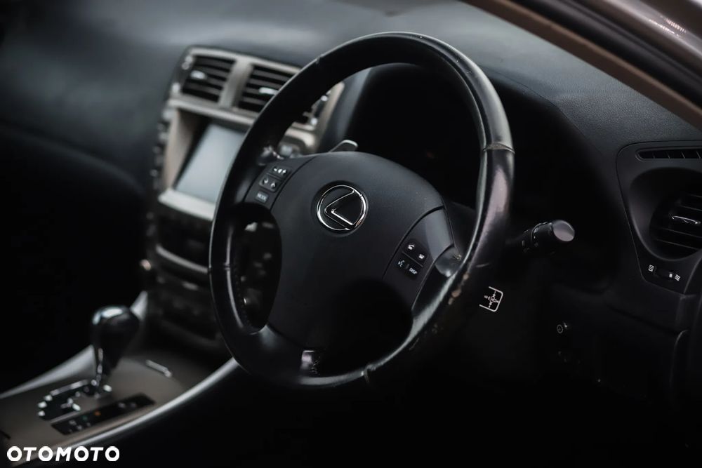 Lexus IS - 5