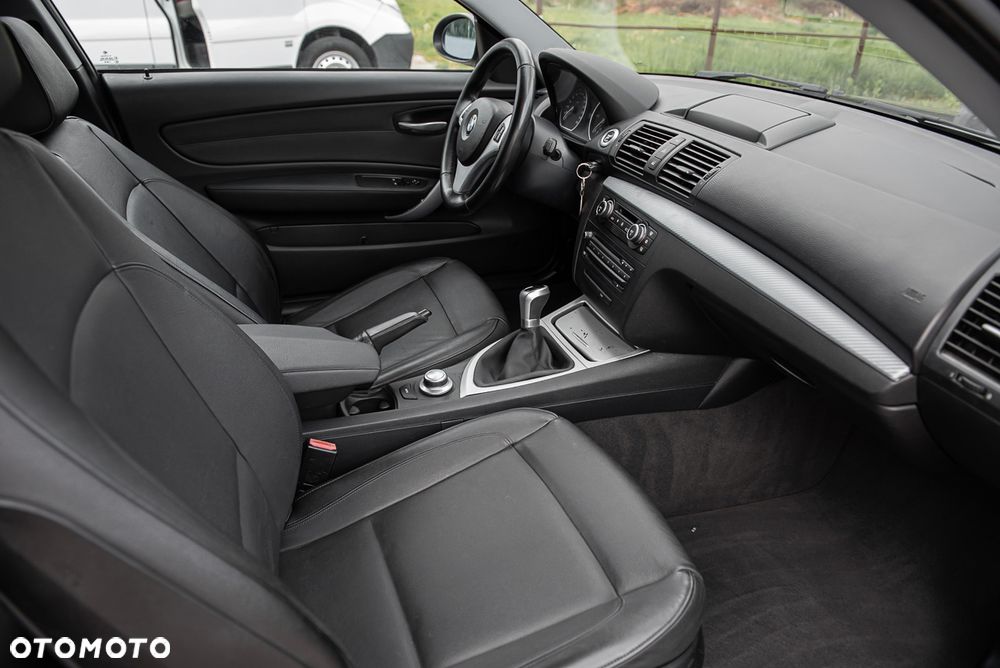 BMW Seria 1 120d DPF Edition Sport - 25