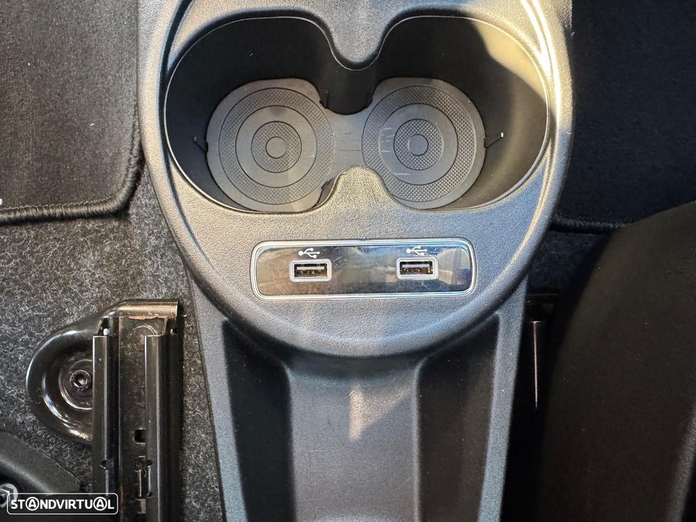 Fiat 500C 1.0 Hybrid Lounge - 26