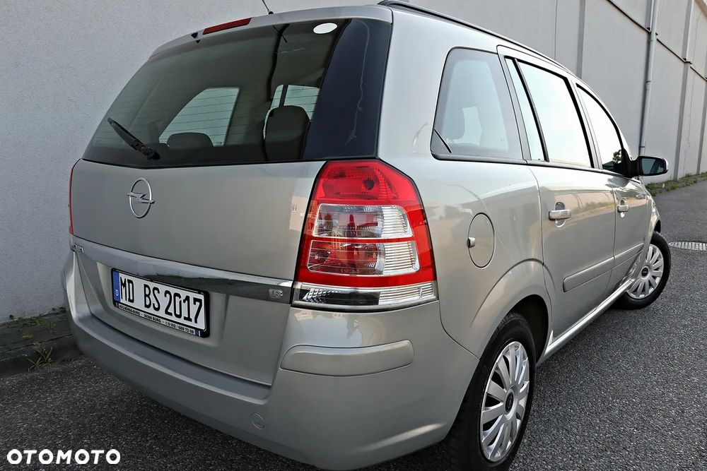Opel Zafira - 12
