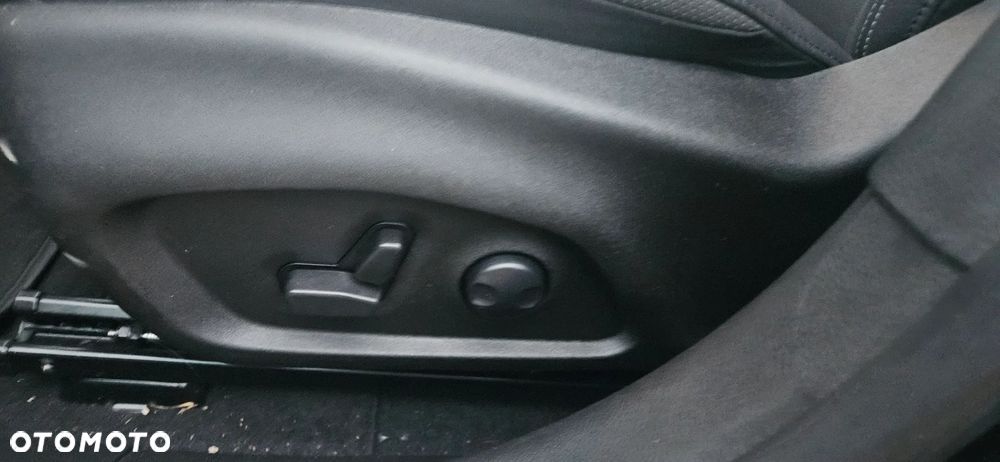 Jeep Renegade 1.5 GSE T4 48V e-Hybrid Automatik High Altitude - 12