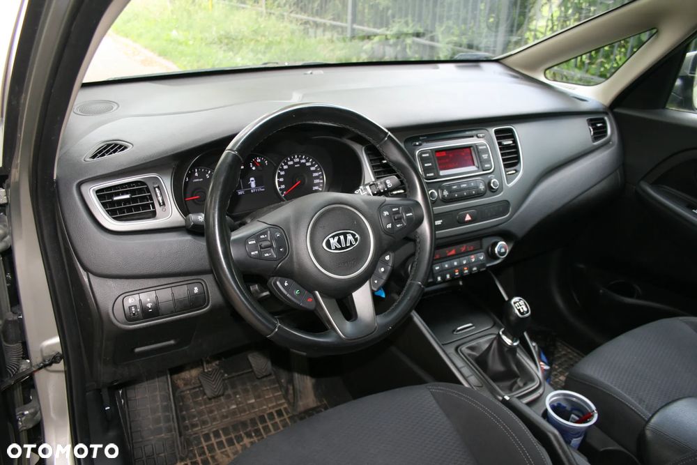 Kia Carens 1.6 GDI M 7os - 16