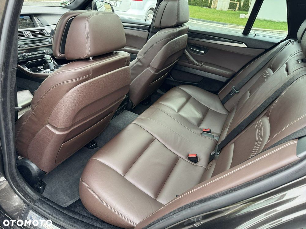 BMW Seria 5 520d Luxury Line sport - 25