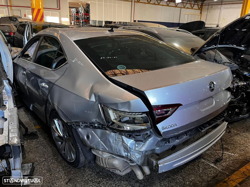 Skoda Superb 3 2.0 tdi 190cv 2016 para peças - 1
