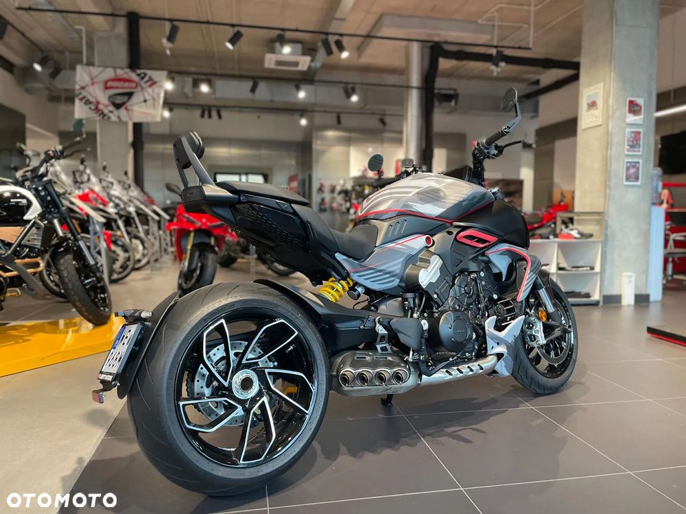 Ducati Diavel - 4