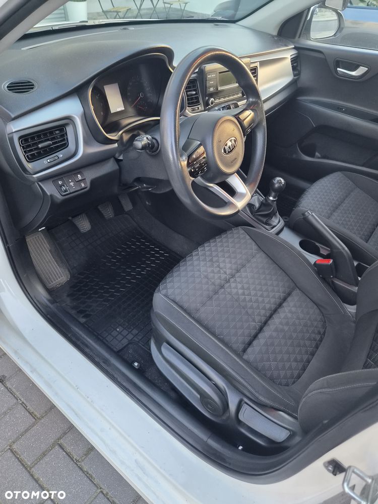 Kia Rio 1.2 M - 14