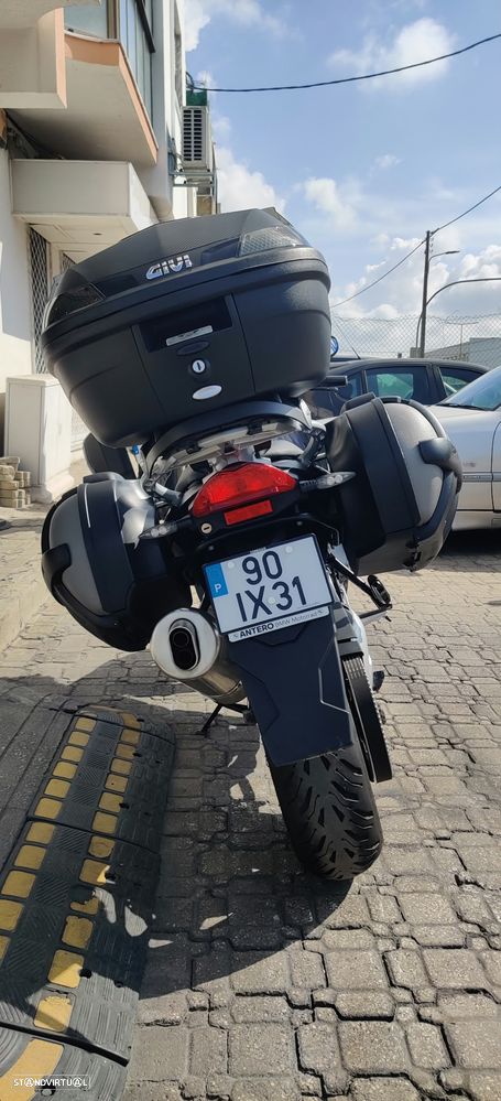 BMW F 800 ST - 9