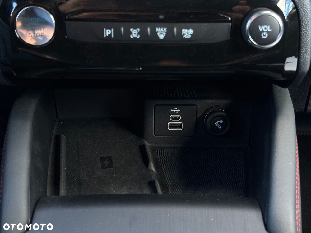 Ford Kuga - 27