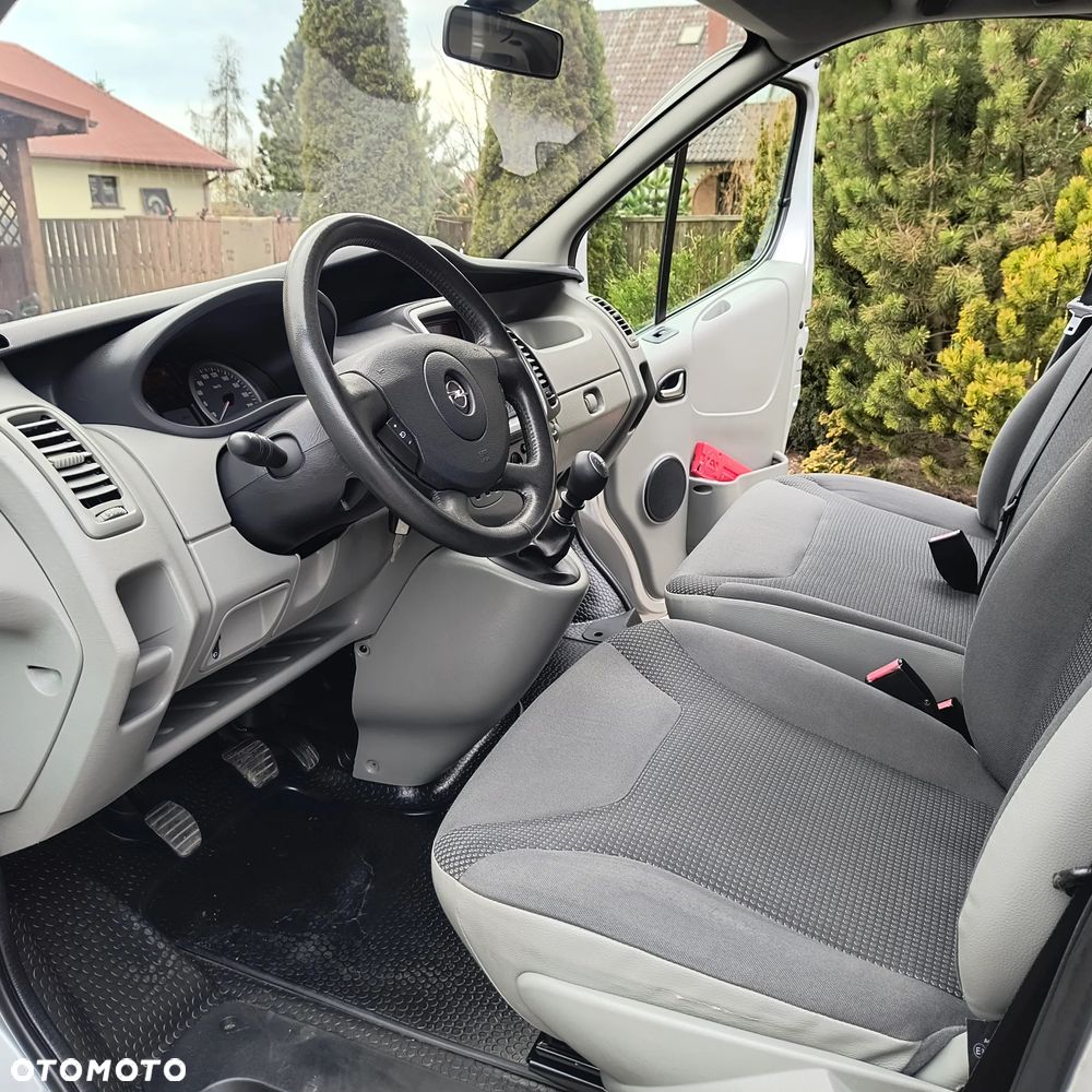 Opel Vivaro - 17