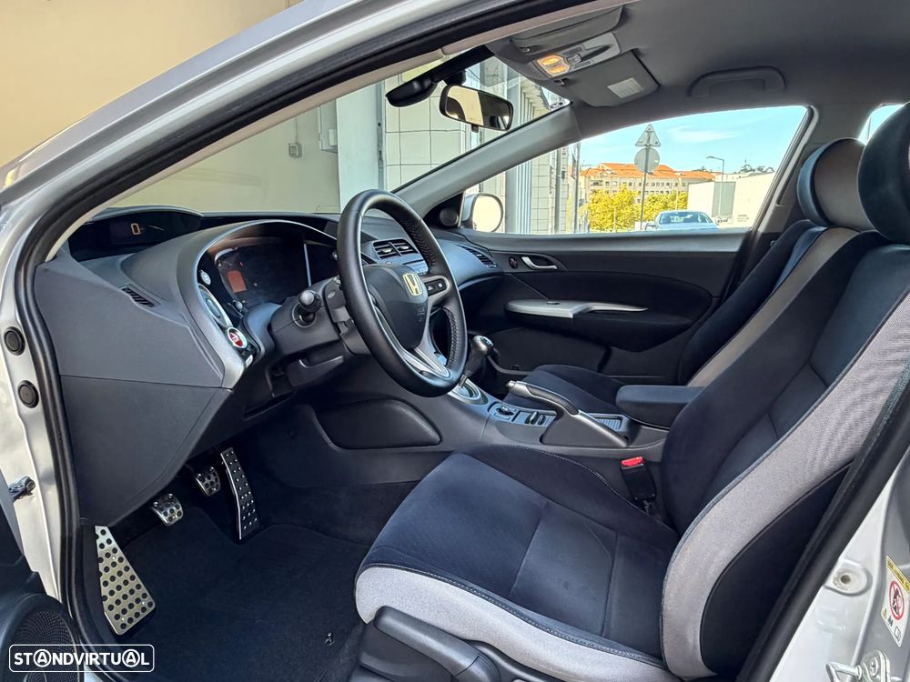 Honda Civic 1.4 Sport - 13