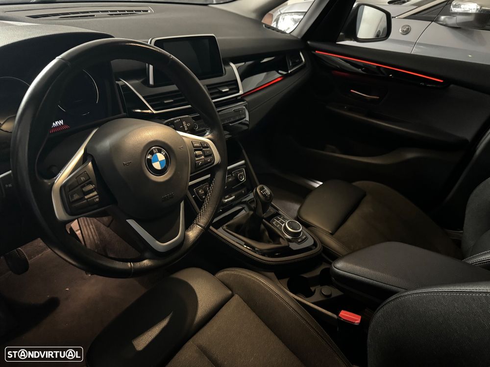 BMW 216 Active Tourer d Line Sport - 36