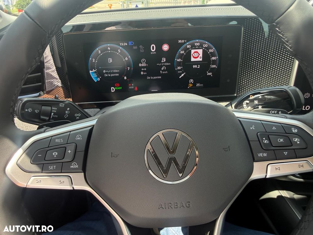 Volkswagen Passat - 12