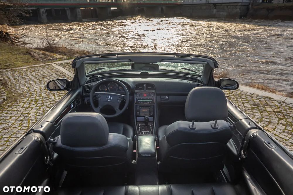 Mercedes-Benz CLK - 8