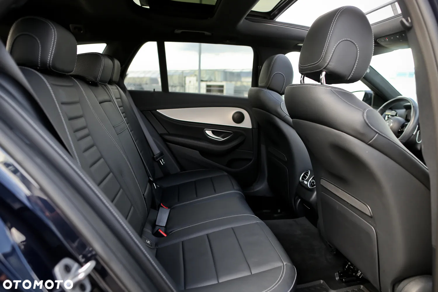 Mercedes-Benz Klasa E 300 de T 9G-TRONIC AMG Line - 26