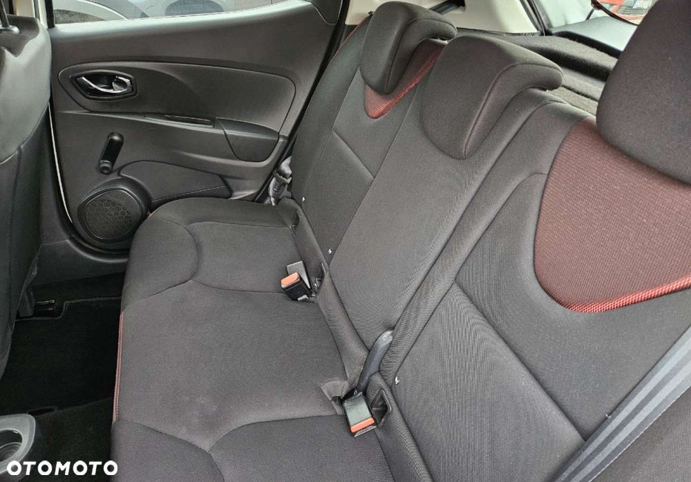 Renault Clio - 23