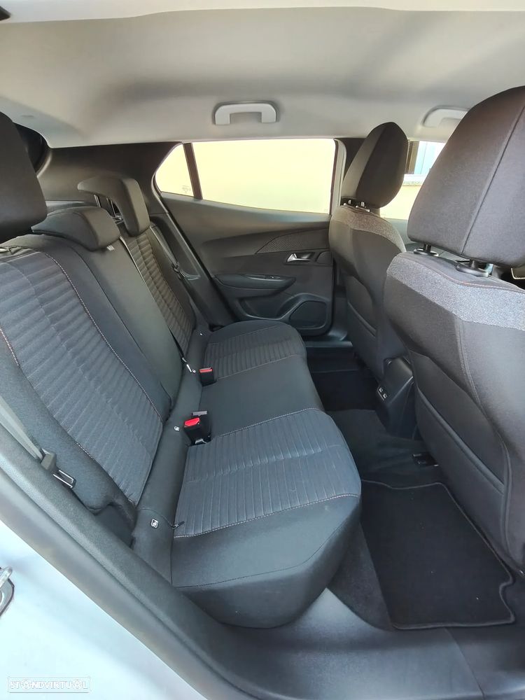 Peugeot e-2008 50 kWh Active Pack - 39