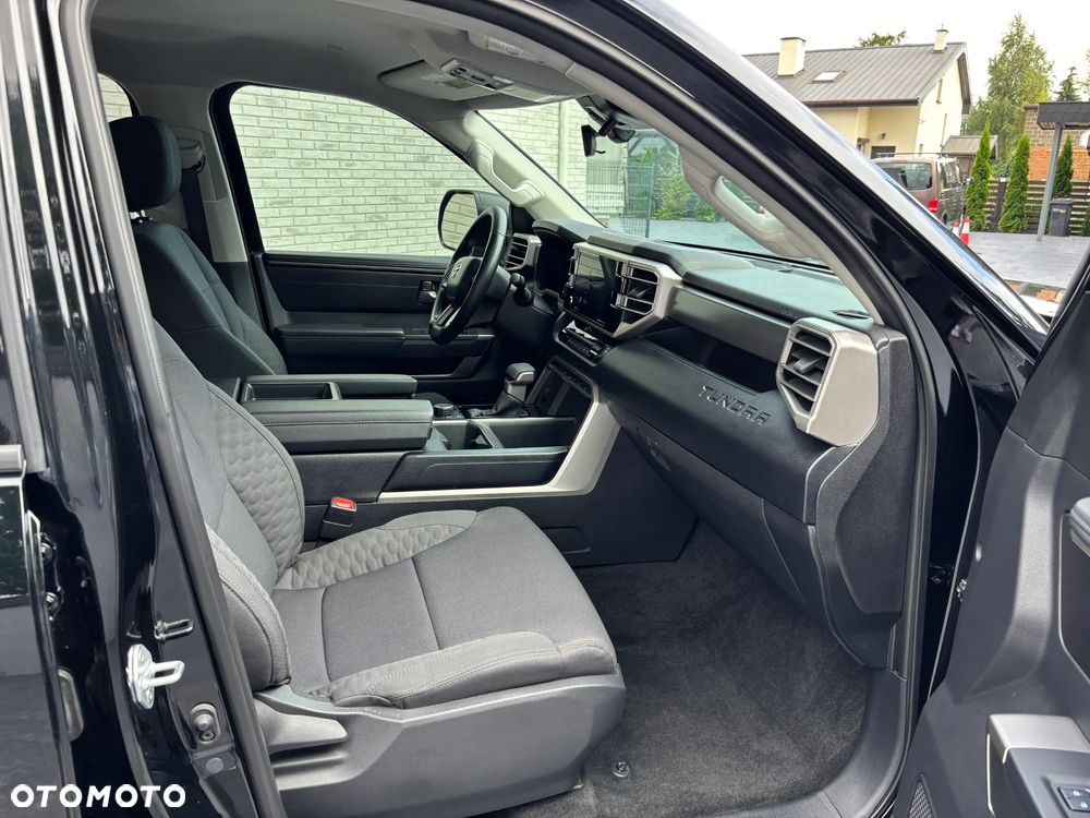 Toyota Tundra - 12