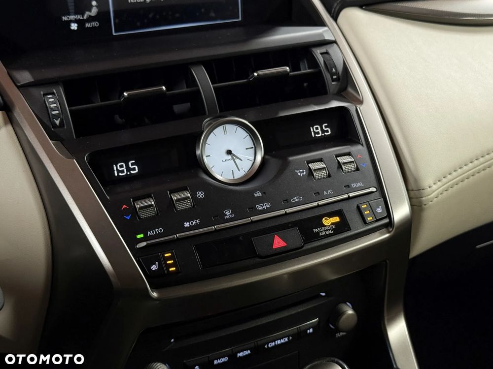 Lexus NX 300 Comfort AWD - 26