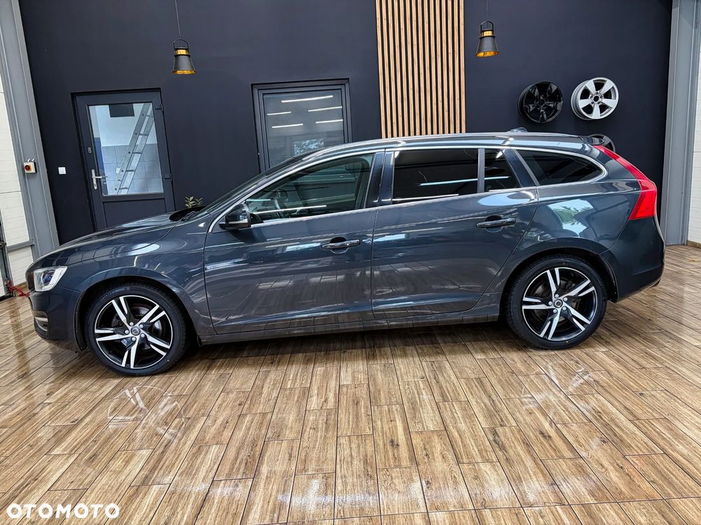 Volvo V60 D4 Geartronic Momentum - 11