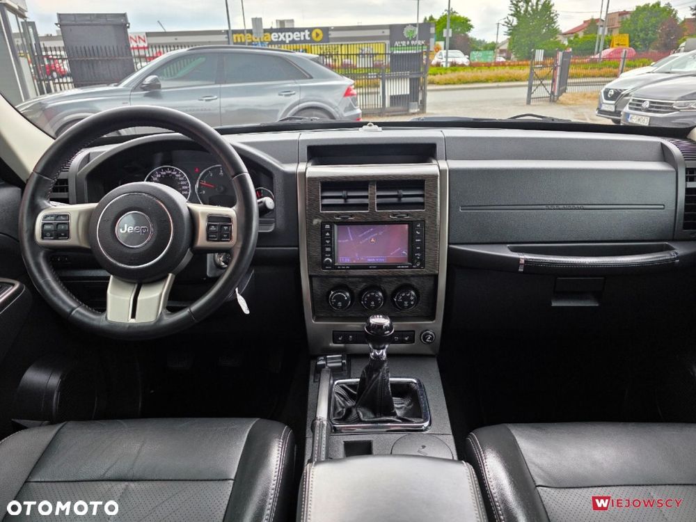 Jeep Cherokee - 22