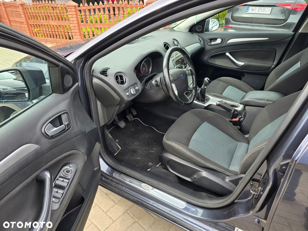 Ford Mondeo - 8