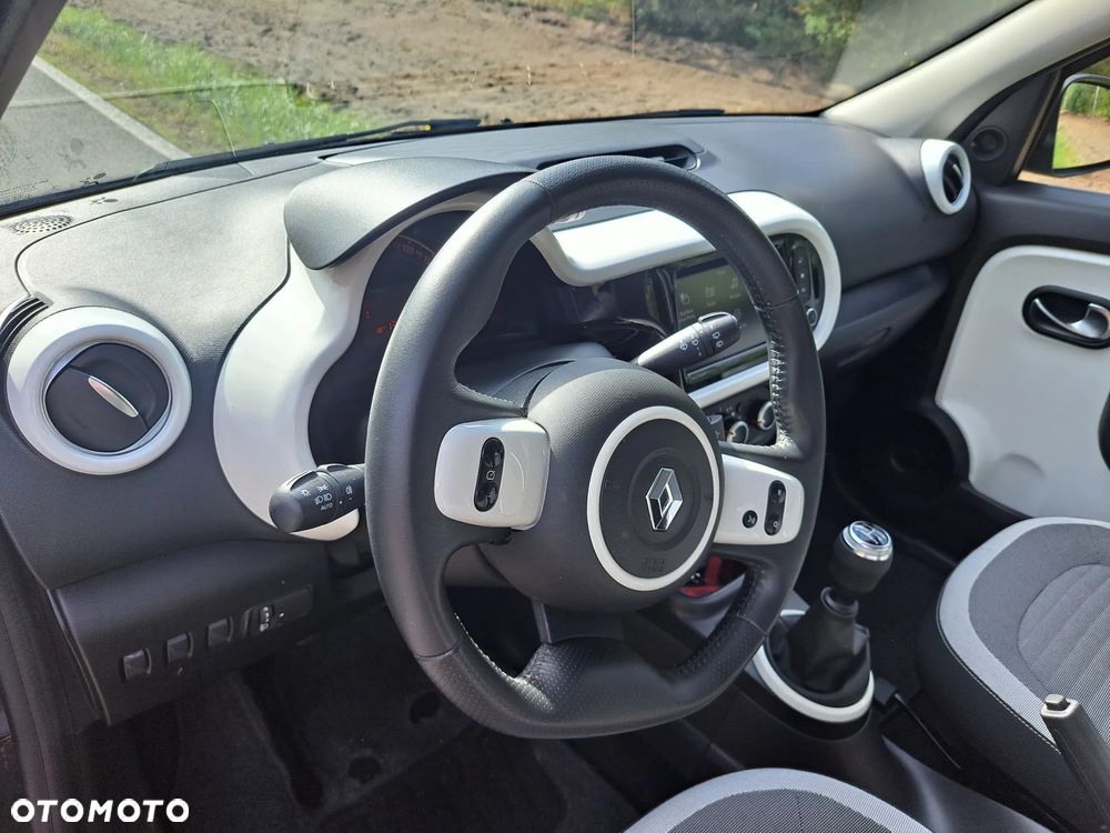 Renault Twingo SCe 65 INTENS - 24