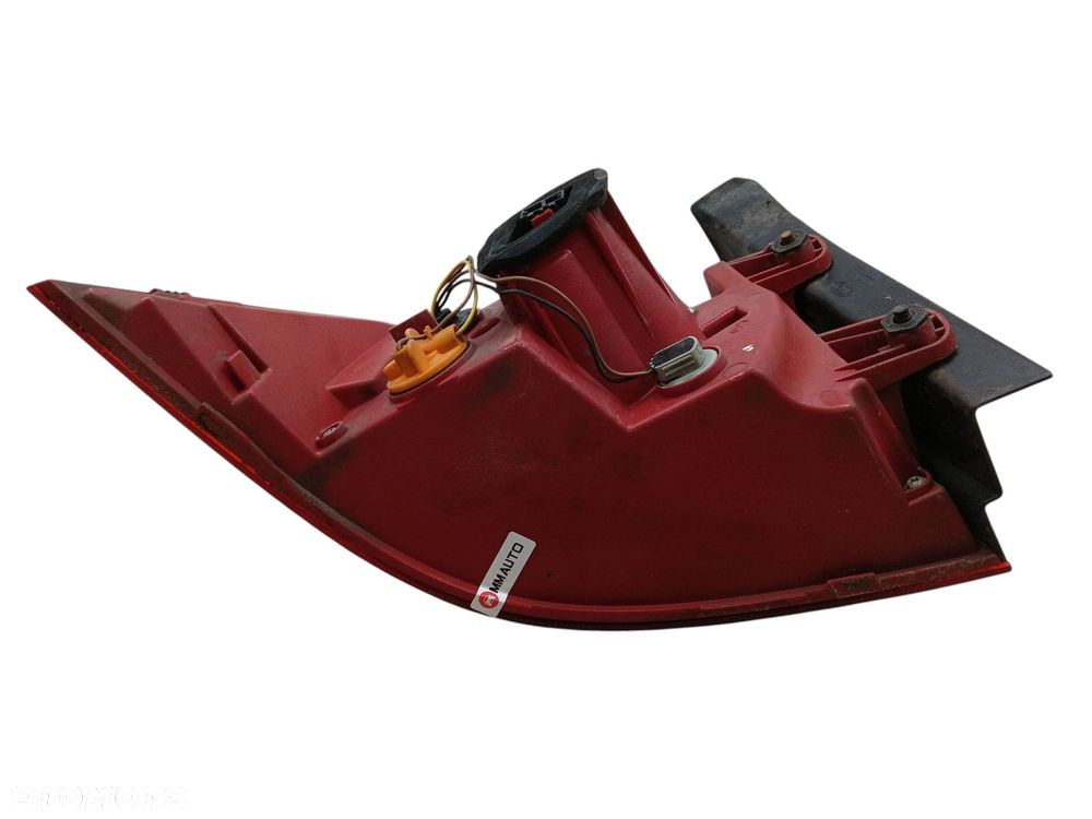 LAMPA PRAWY TYŁ VOLKSWAGEN PASSAT B7 (2010-2014) 2.0 TDI 170KM - 5
