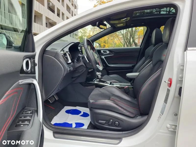 Kia Ceed 1.6 T-GDI GT DCT - 4