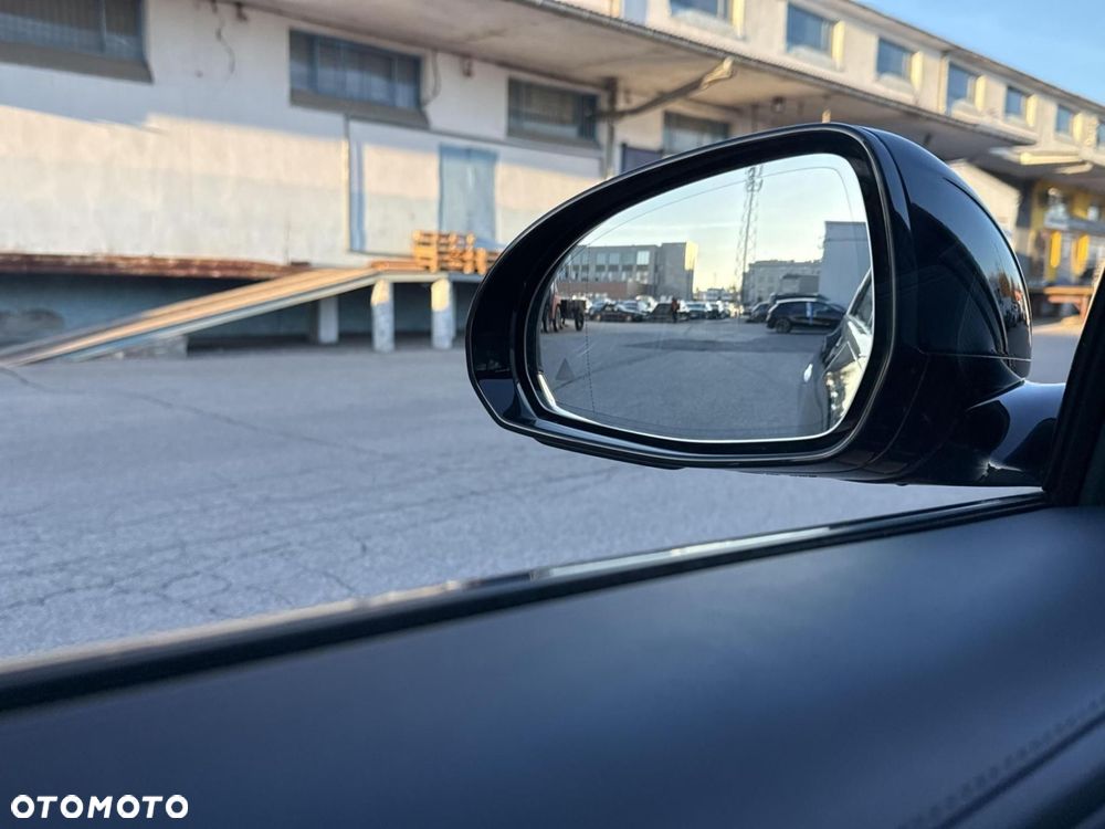 Mercedes-Benz Klasa E - 26