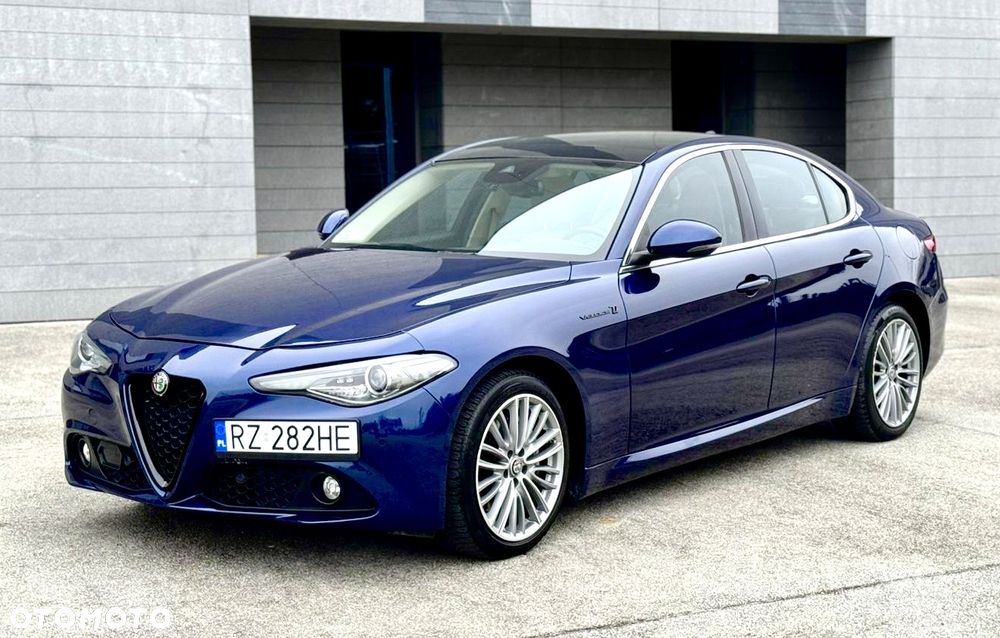 Alfa Romeo Giulia 2.0 Turbo 16V AT8-Q4 Veloce Ti - 1